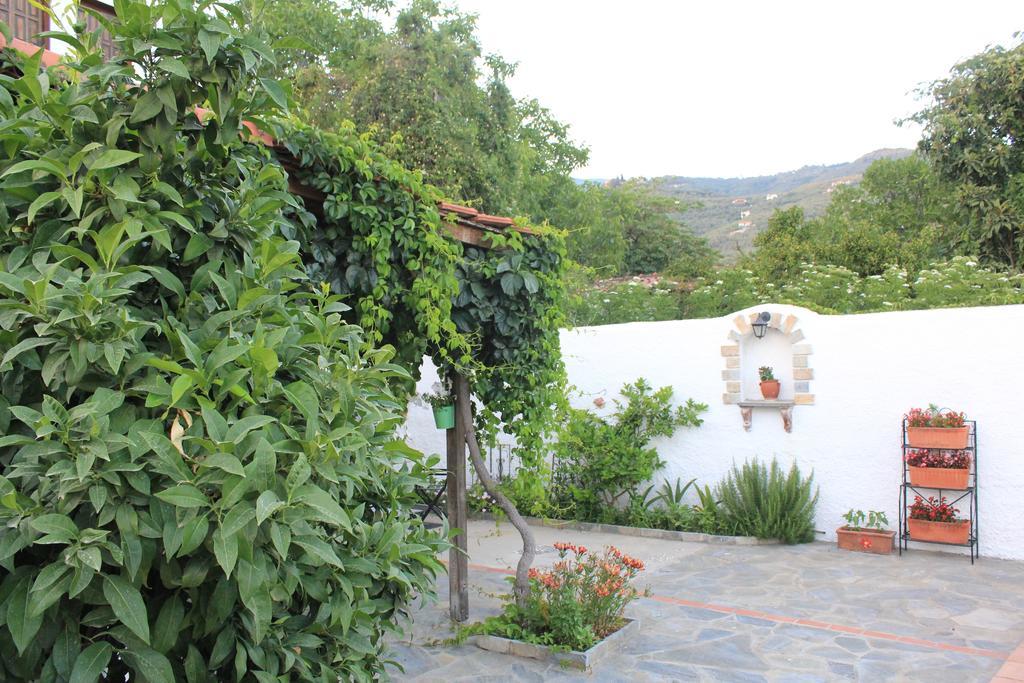 Seranides Boutique Hotel Kato Gatzea Extérieur photo