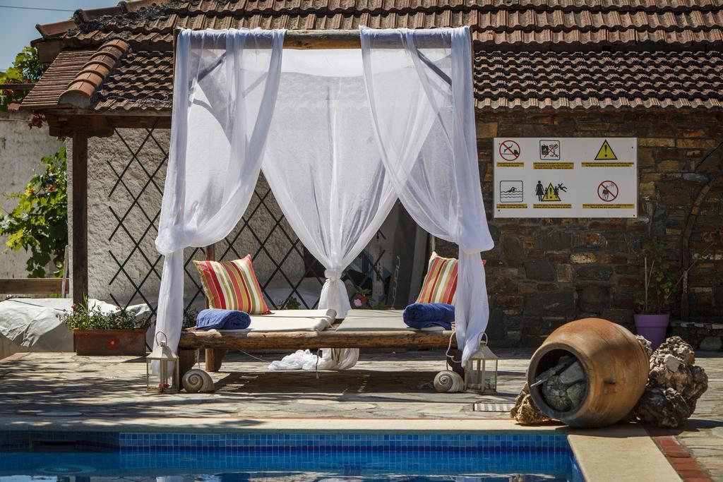 Seranides Boutique Hotel Kato Gatzea Extérieur photo